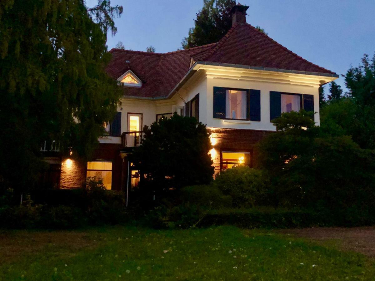 Guesthouse Villa De Eikhof Hengelo  Exteriör bild