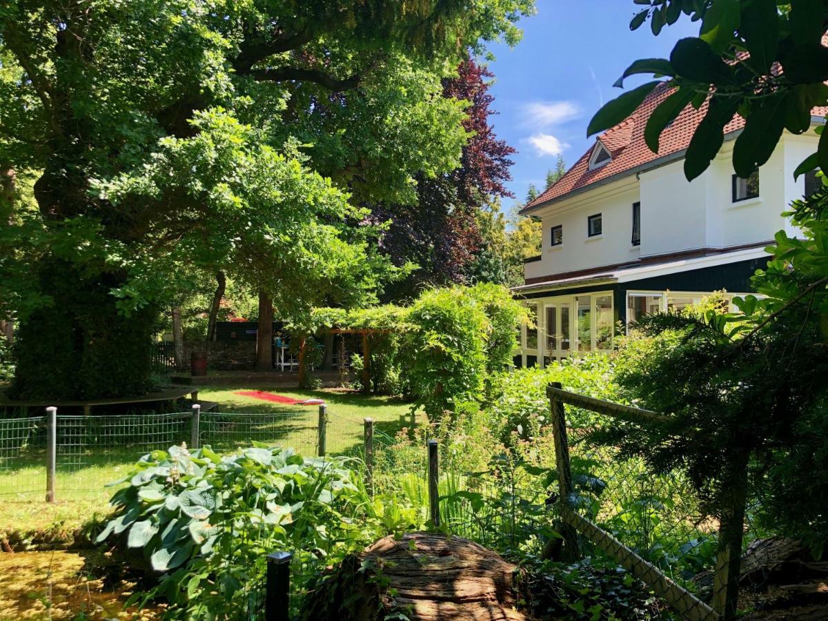 Guesthouse Villa De Eikhof Hengelo  Exteriör bild